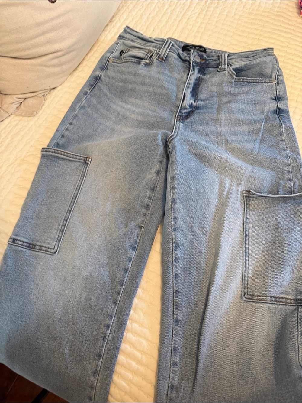 Judy Blue Light Indigo Straight Leg Jeans - Picture 3 of 3